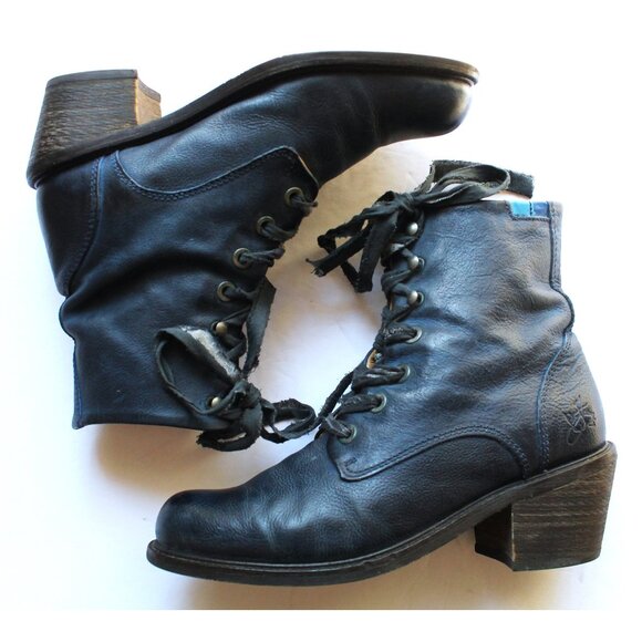 John Fluevog Adriana Nuni Lace-Up Winter Boot / Size 8 / Blue Distressed - Picture 9 of 13